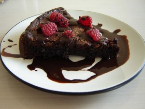chocolate-cake-581679_640