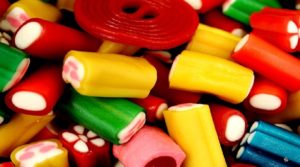 Zu viele Süßigkeiten schaden der Kindergesundheit