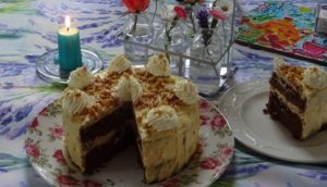Schoko-Erdnussbutter-Torte