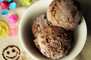 Mandel-Schokoladen-Eis