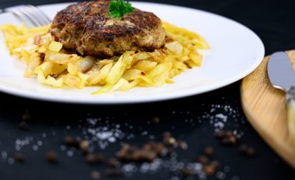 Frikadellen mit Butterweißkohl