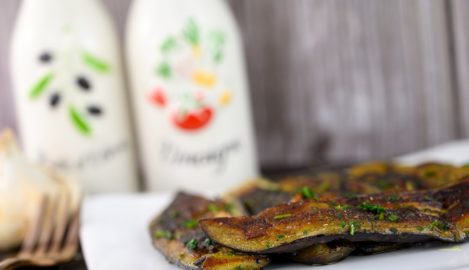 Aubergine mit Knoblauch