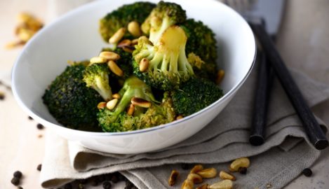 Mediterraner Brokkolisalat