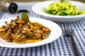 Geschnetzeltes mit Zucchinispaghetti