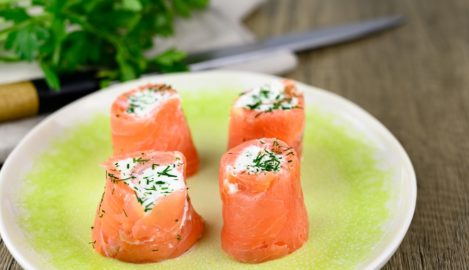 Lachsrolle mit Meerrettich – Frischkäse