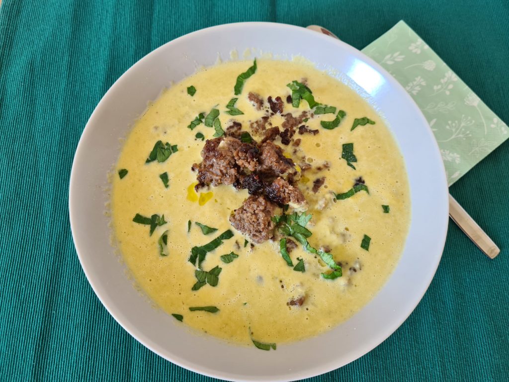 Lauchcremesuppe mit Hackfleisch - LCHF Deutschland