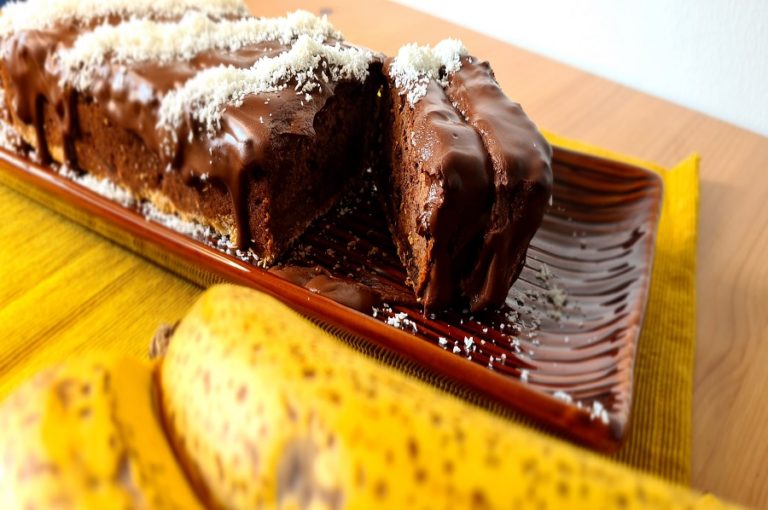 Schoko-Banane-Kokos-Kuchen - zuckerfrei für Kinder - LCHF Deutschland