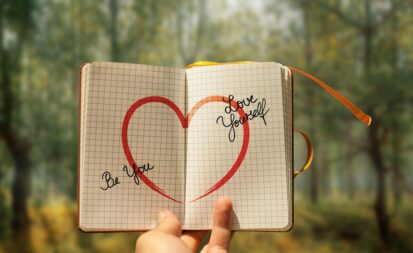 Selbstliebe lernen: Dein kleiner Ratgeber zu einem Leben in deiner Mitte