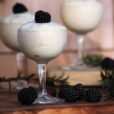 Helles Proteinmousse