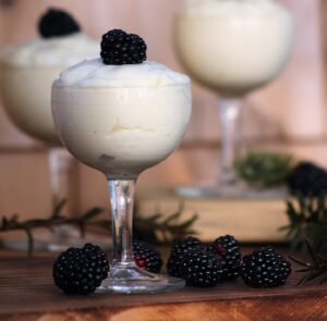 Helles Proteinmousse