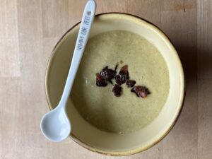 Kohlrabi-Lauch-Suppe mit Bacon