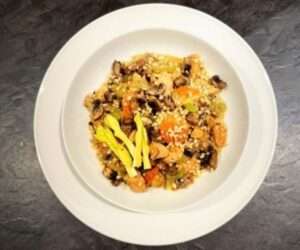 Hähnchenpfanne mit Pilzen und Gemüse