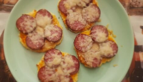 Mini Salami-Pizzen