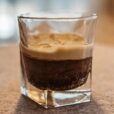 Schoko-Nuss-Dessert im Glas